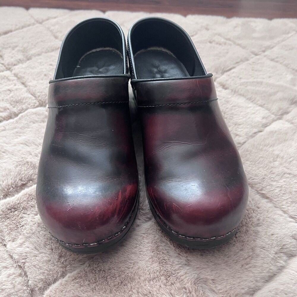 Sanita Clogs Size 39 EU Professional Cabrio in Bordeaux Nurse CNA Healthcare